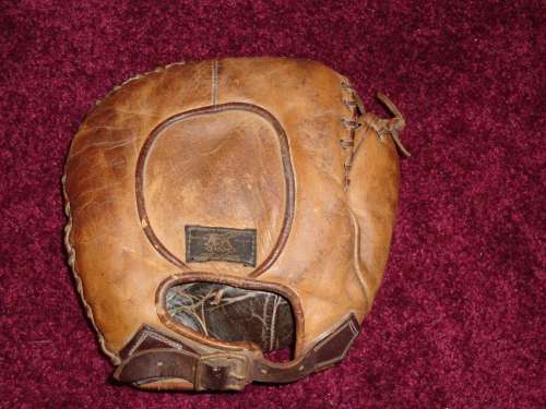 D&M Basemitt Back 1